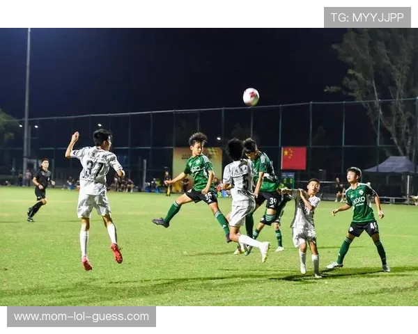 足球星视界校园足球：点燃青春激情 培养未来足球之星